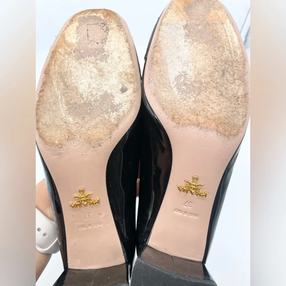 Prada Black Patent leather logo embellished block heel pumps EU37